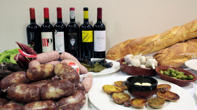 GASTRONOMÍA Y MUSICA