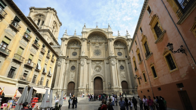 LA CATEDRAL Y LA CAPILLA REAL