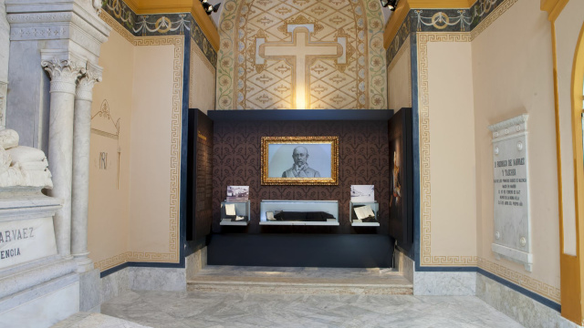 MAUSOLEO DE NARVÁEZ