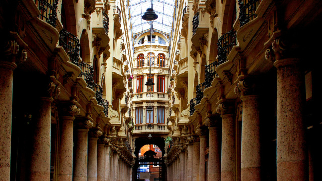 PASEO LODARES