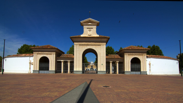 EDIFICIO RECINTO FERIAL