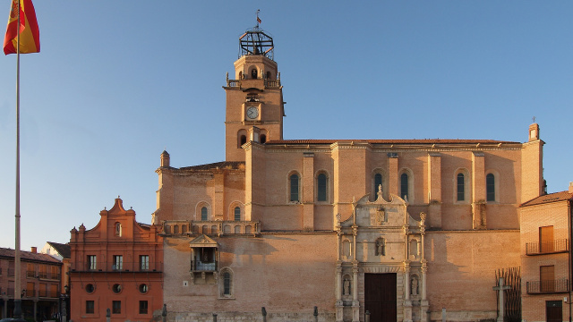 IGLESIA COLEGIATA DE SAN ANTOLÍN