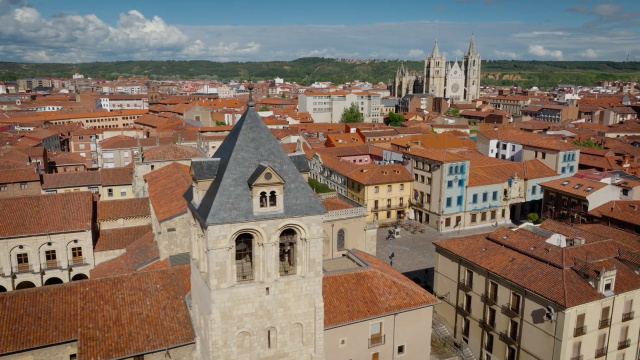 LEÓN